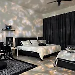 Mount Austin Studio With Hd Projector Fast Wifi