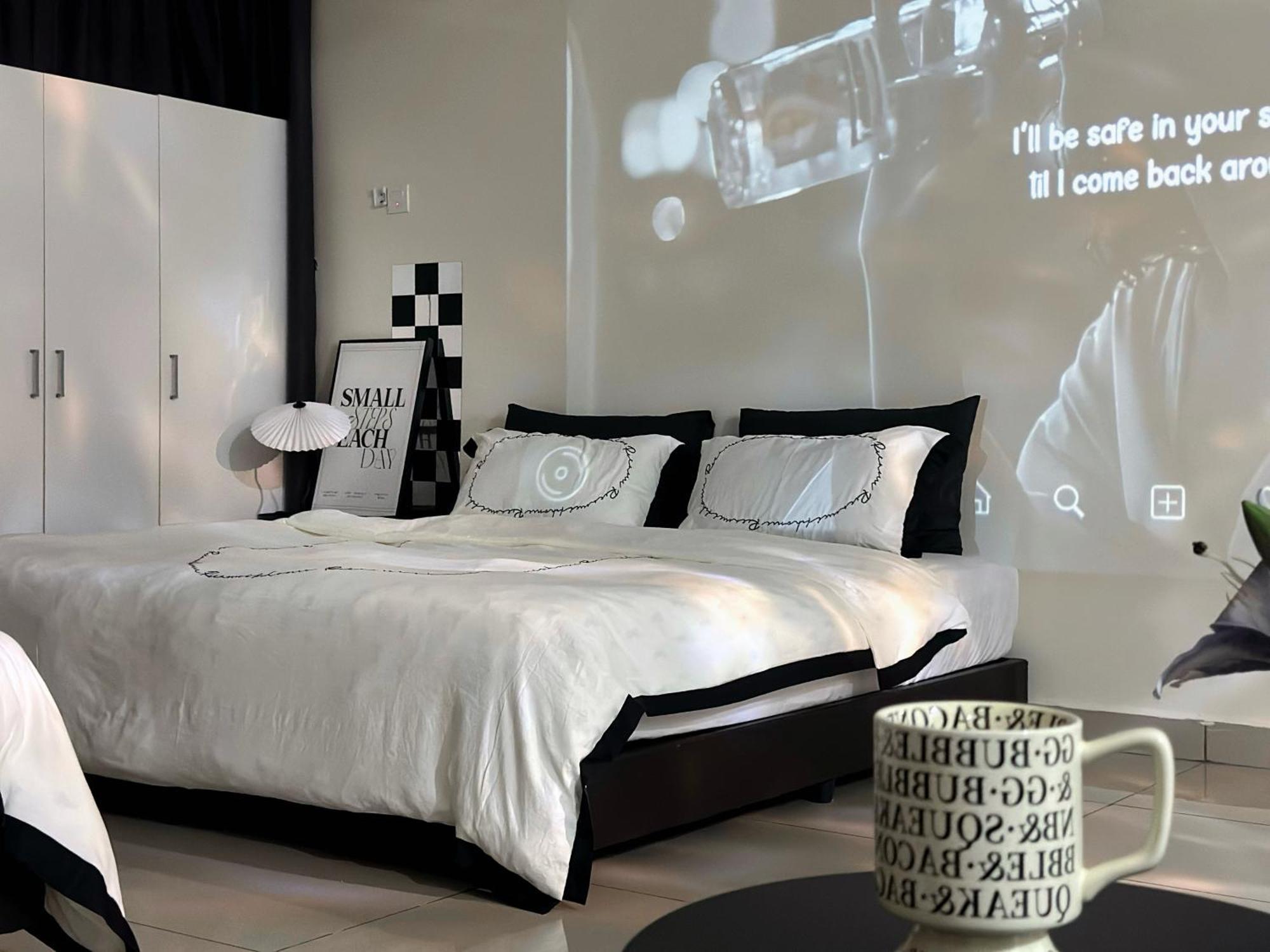Mount Austin With Hd Projector Fast Wifi * Johor Bahru