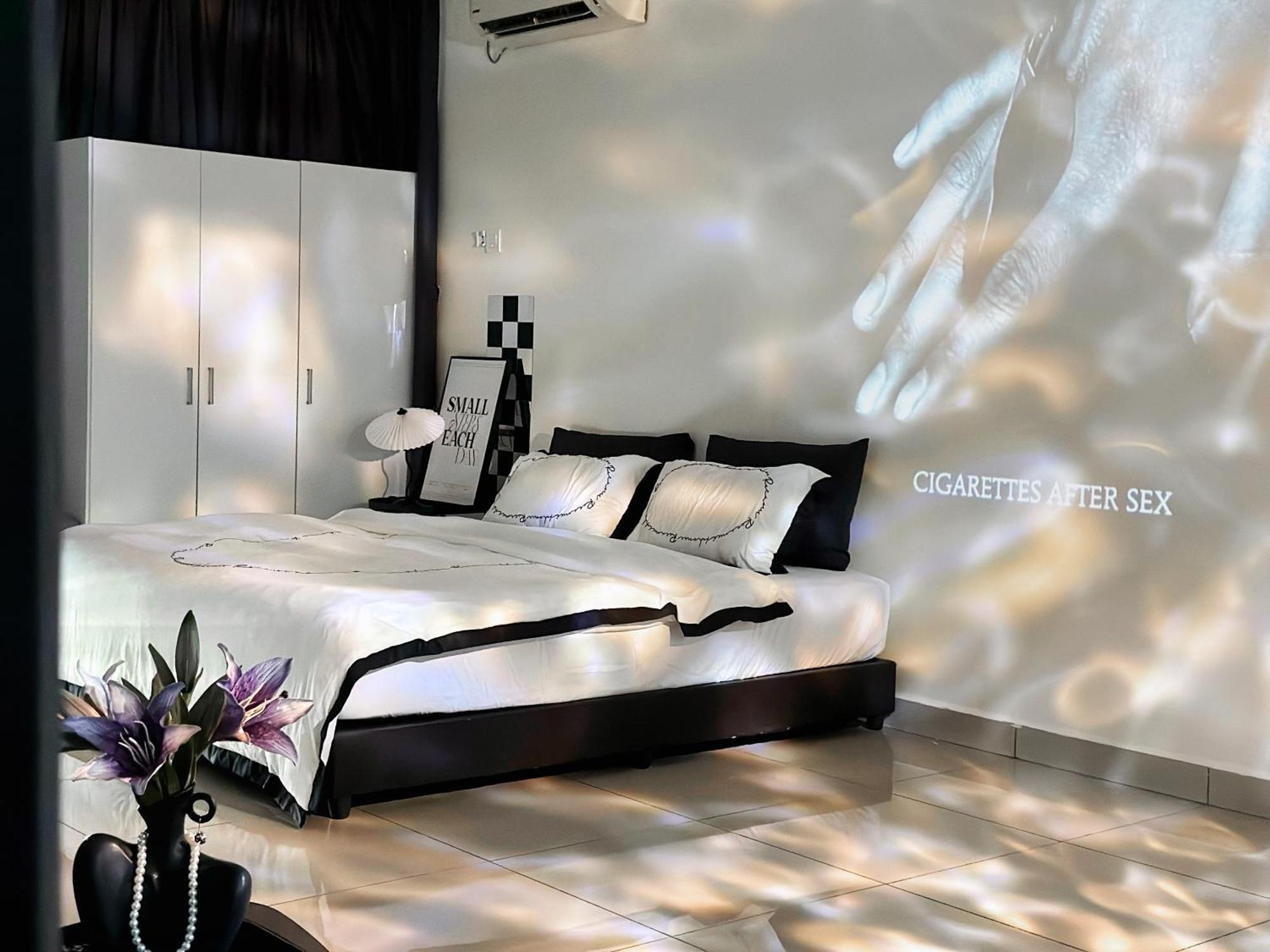 Pangsapuri Mount Austin With Hd Projector Fast Wifi