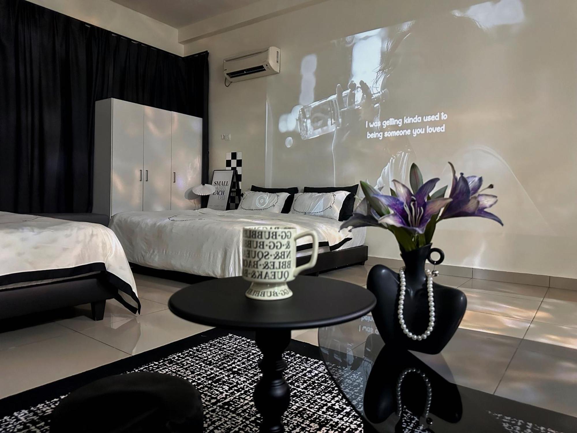 Pangsapuri Mount Austin With Hd Projector Fast Wifi Johor Bahru