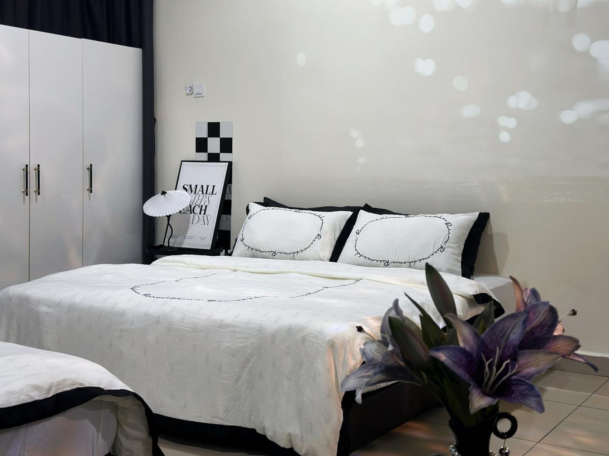 Pangsapuri Mount Austin With Hd Projector Fast Wifi *