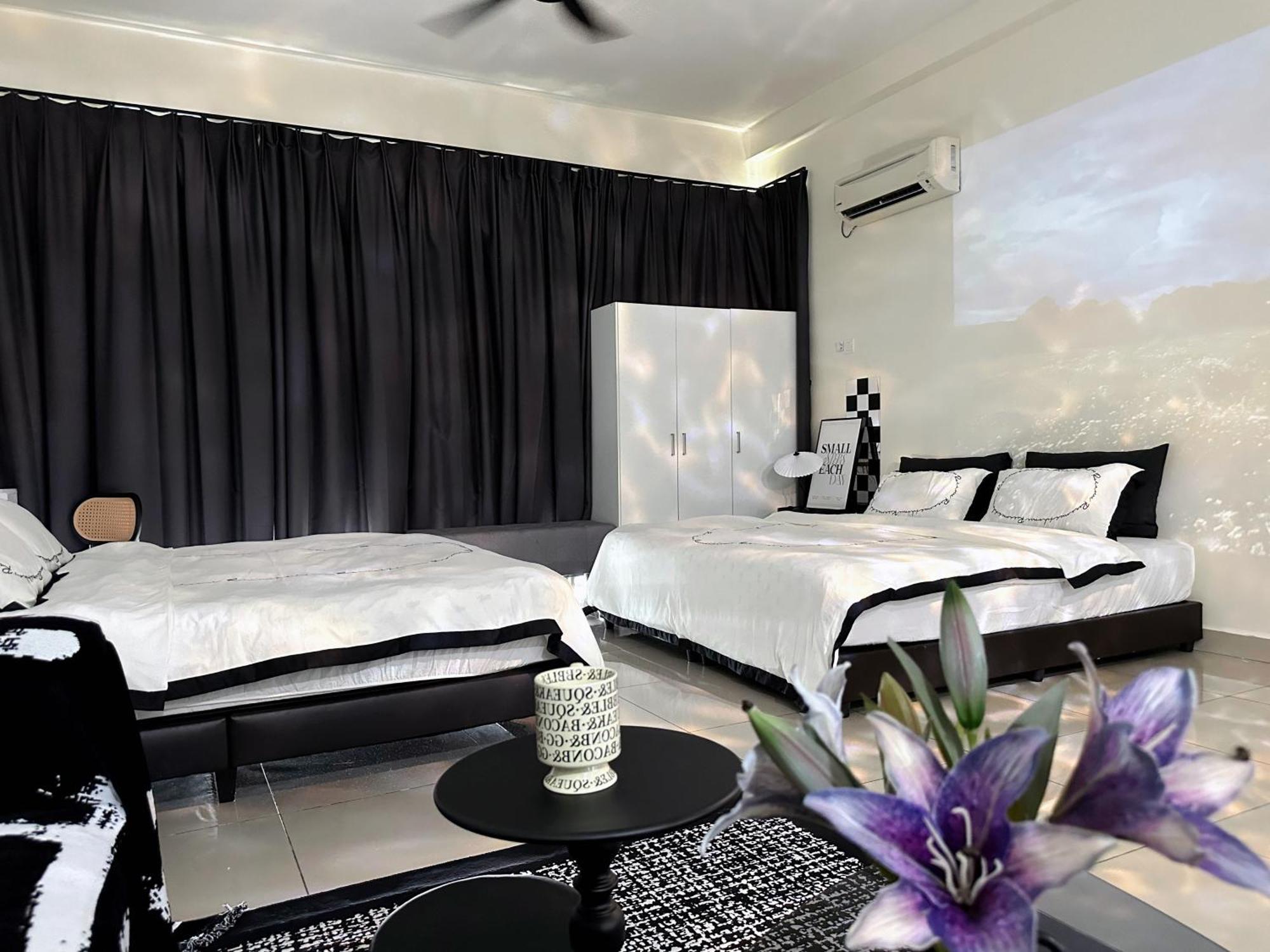 Mount Austin With Hd Projector Fast Wifi Pangsapuri Johor Bahru