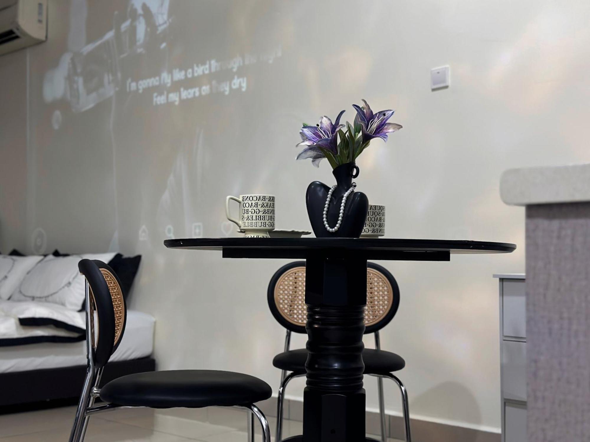 Pangsapuri Mount Austin With Hd Projector Fast Wifi Johor Bahru